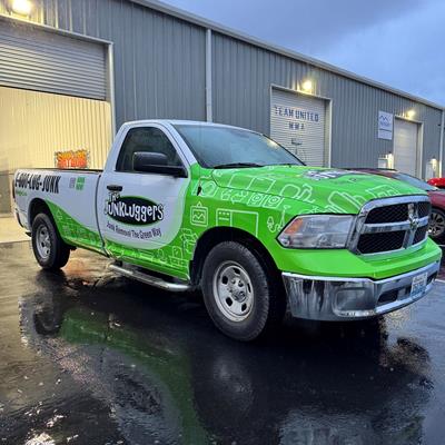 Junk-Luggers-trailer-wrap