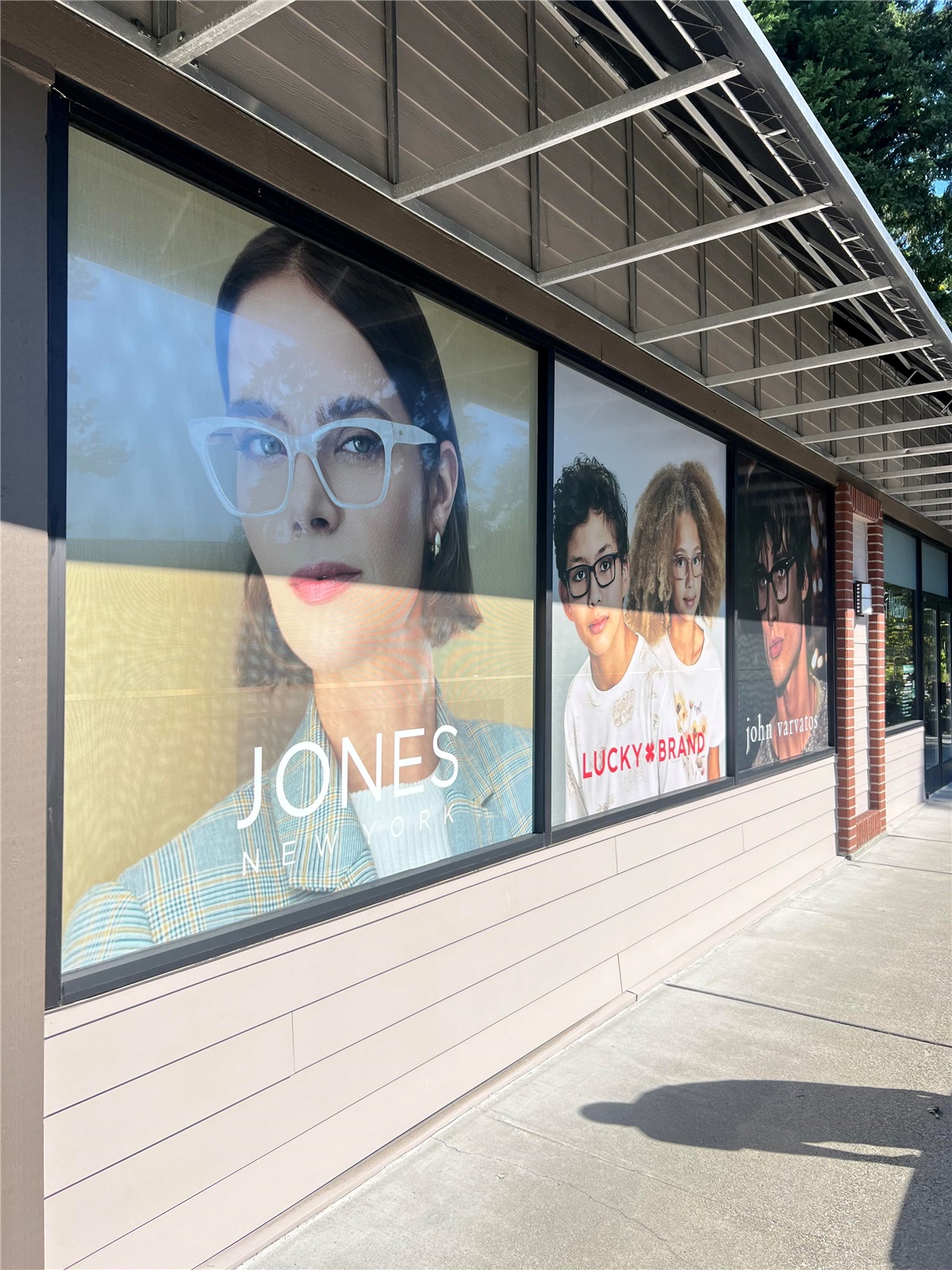 Storefront graphic for retail shops